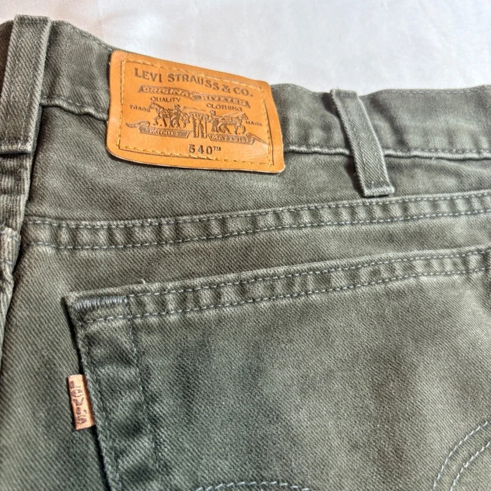 Levi's 540 Relaxed Fit Jeans Mens 38x36 Olive Green Cotton Made in USA Vintage